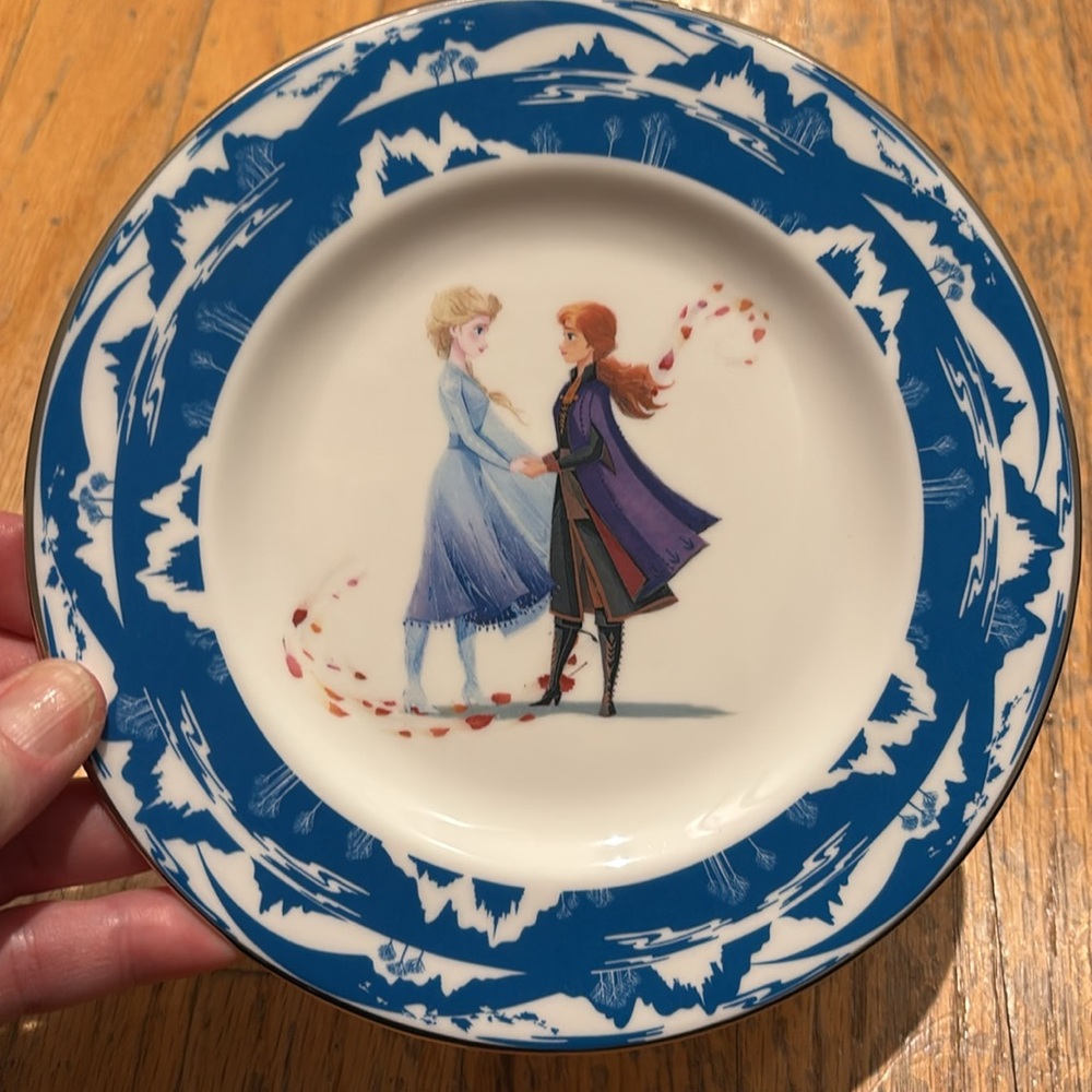 NIB English Ladies Co. Disney Frozen Elsa & Anna dessert plate